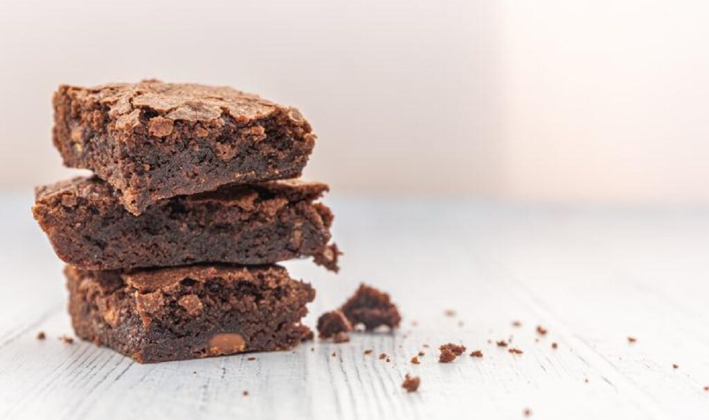 "Inbaa’s brownies and bars, gooey and fresh, including brookie and cookie dough brownie bars